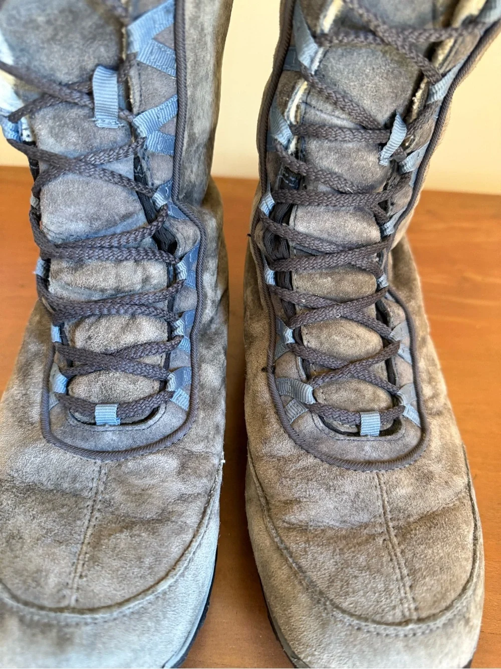 Patagonia Forge Gray Suede Waterproof Lugano Lace Up Winter Tall Boots, size 7.5